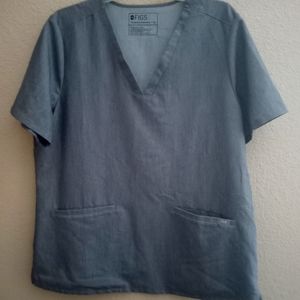 GRAY FIGS CASMA 3POCKET SCRUB TOP. SIZE:XL *LIKE NEW*